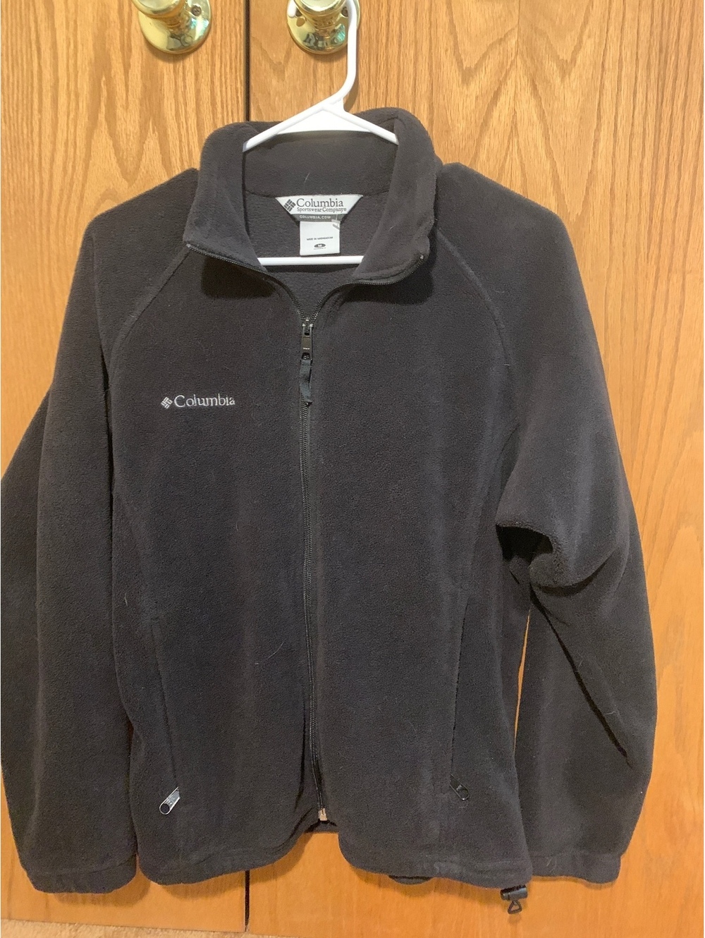 Columbia women’s 100% polyester black fleece